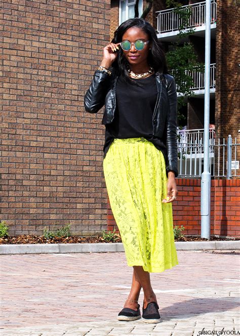 HOW TO WEAR BLACK & YELLOW - Fashion & Personal Stylist London