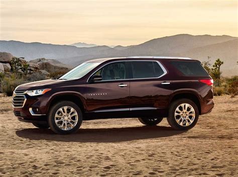 2020 Chevrolet Traverse Review, Pricing, and Specs