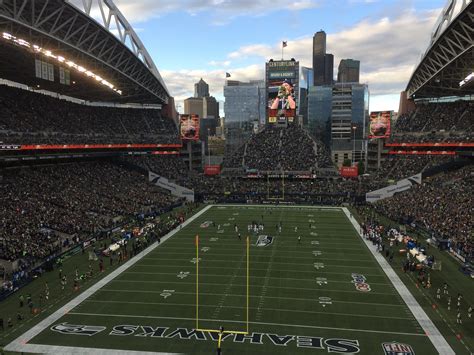 Seattle's CenturyLink Field is going cashless in hopes that cards speed ...