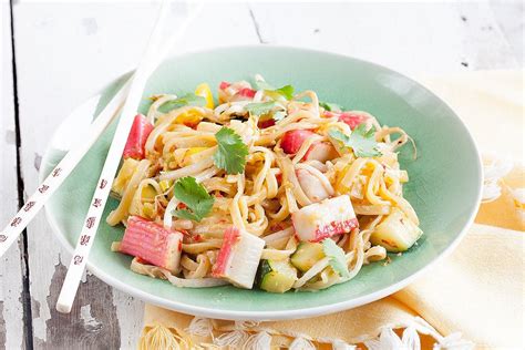 Surimi met groente uit de wok recept - Ohmydish