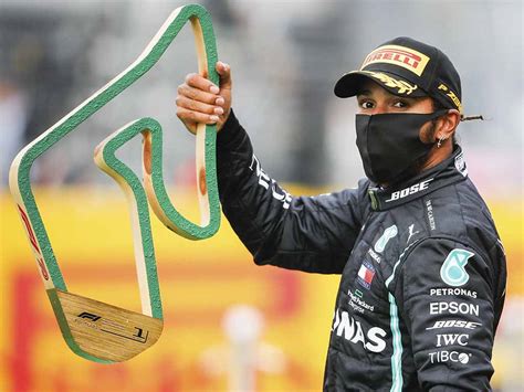 Lewis Hamilton not a fan of 'weird' trophy robots | PlanetF1 : PlanetF1