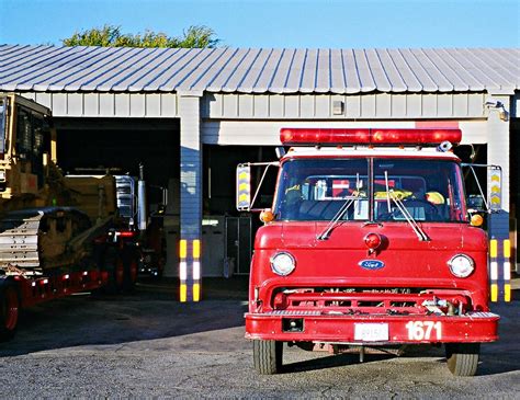 CDF Cal Fire Ford C-Series fire engine | 35mm scan edited fo… | Flickr