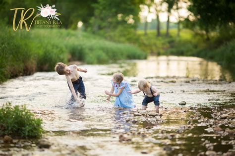 Lifestyle Session | Playing in the Creek | Summer | Kids | Fun ...