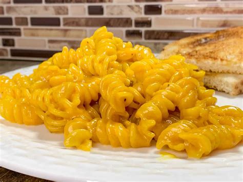 Copycat Boston Market Mac and Cheese - Hot Rod's Recipes