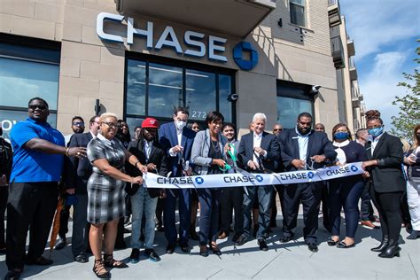 Chase Opens Innovative Branch in Skyland Town Center