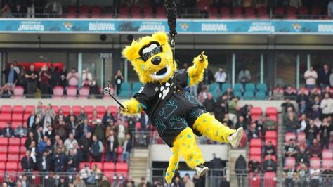 Jacksonville Jaguars Mascot Name: Jaxson de Ville's Crazy Antics Steals ...