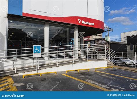 Facade of Bradesco Bank Branch Sign in Marilia City Editorial ...