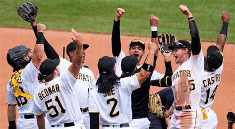 MLB Roundup: Pirates keep rolling; Mariners lose ahead of series vs ...