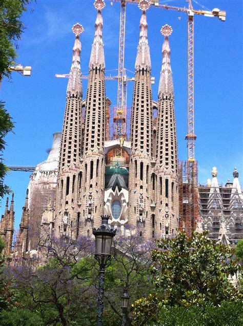 Sagrada Familia, Barcelona | Barcelona, Barcelona cathedral, Barcelona ...