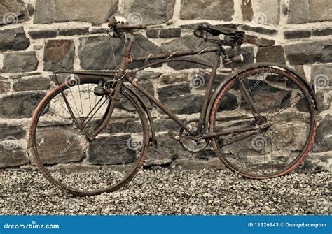 Rusty bicycle stock image. Image of bicycle, rusty, unused - 11926943