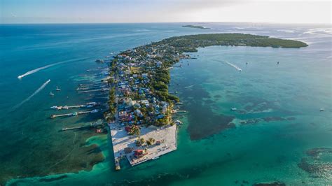 Scuba diving Ambergris Caye, San Pedro and Caye Caulker | ZuBlu