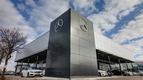 Find the Mercedes-Benz Dealership Near Me in Glendale WI