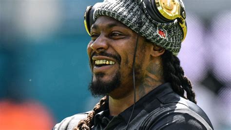 Marshawn Lynch stars on Manningcast coverage of NFL game | CNN