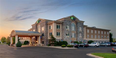 Holiday Inn Express & Suites Saginaw Hotel IHG