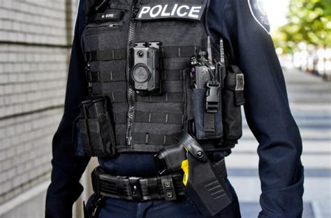 Axon rolls out police body cameras with live-streaming capability GeekWire