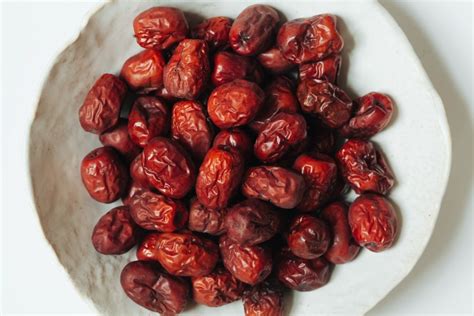 11 Surprising Benefits of Jujube in your Diet : Benefits and Recipes