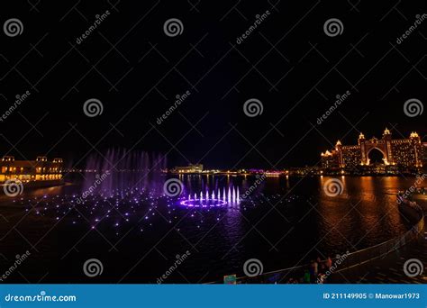 Dubai, UAE - Feb 5, 2020: Fountain at Dubai`s the Pointe at Palm ...