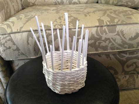 Paper basket weaving | Paper basket, Basket weaving, Paper basket weaving