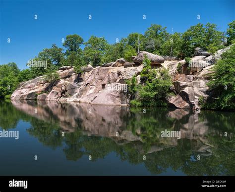 Elephant Rocks State Park Stock Photo - Alamy