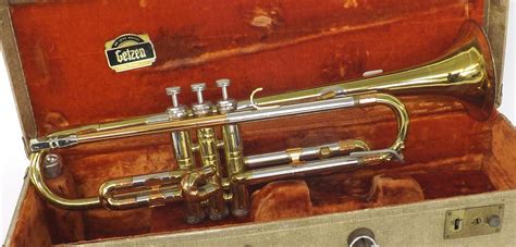 Getzen Super Deluxe trumpet, no. 54959, case