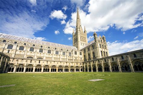 norwich-cathedral-20792386 – hallsofresidence.co.uk