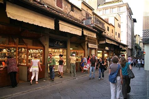 Shops on the Ponte Vecchio, Italy | Ponte vecchio, Florence, Italy