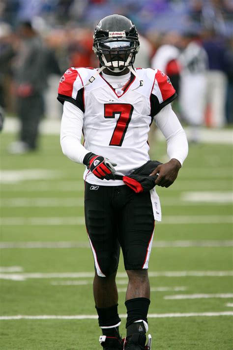 The Vick days | Mike vick, Atlanta falcons football, Football