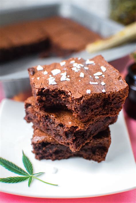 The Best Fudgy Chocolate Cannabis Brownies » Emily Kyle Nutrition