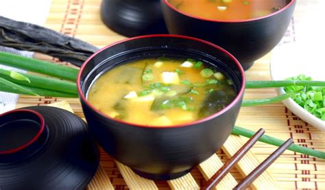 Miso soup recipe - How to make with only 6 ingredients (easy) | Recipe ...