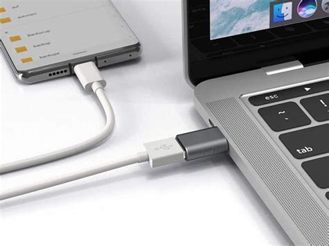 15 Best Apple MacBook Accessories in 2022