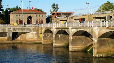 The Ballard Locks Reopen: Take the Kids for a Look at the Boats | ParentMap