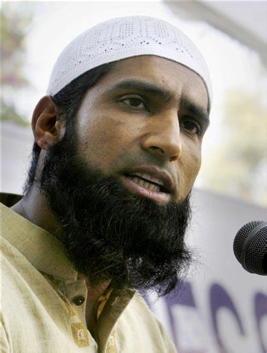 Players Photos Biography Videos: Mohammad Yousuf