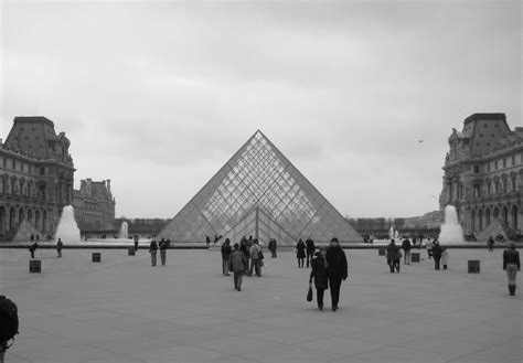 Clásicos de Arquitectura: Museo del Louvre / I.M. Pei | ArchDaily Colombia