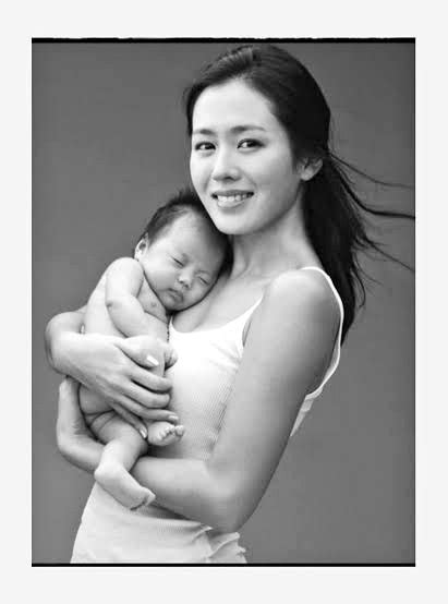 Welcome, Baby of the Century - Hyun Bin and Son Ye Jin Joyfully Welcome ...