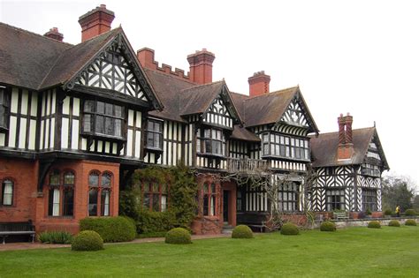 Wightwick Manor | Tudor house, Medieval houses, Architecture