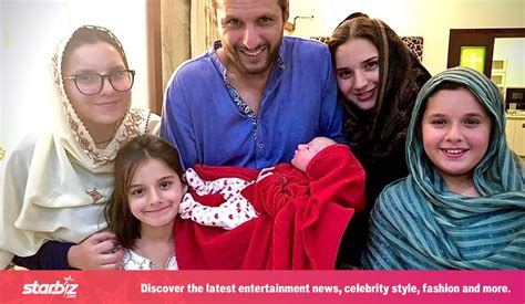 Interesting Facts And Photos About Shahid Afridi Family - StarBiz.com