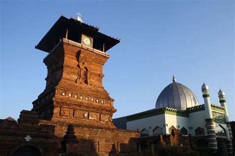 Masjid Menara Kudus - Majapahit - Wikipedia | Mosque, Kudus, Masjid