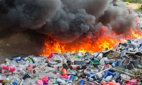 3 Harmful Effects Of Burning Plastic Everyone Must Know