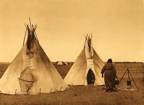 Discoveries of the Unexpected — nativeamericannews: Plains Indians Tipi ...