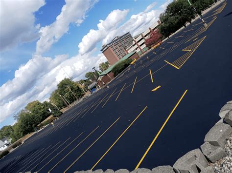 Why Sealcoat Asphalt? Top 5 Benefits of Sealcoating.