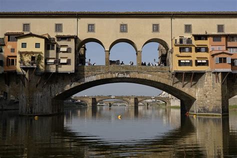 Firenze, il primo restauro nella storia di Ponte Vecchio