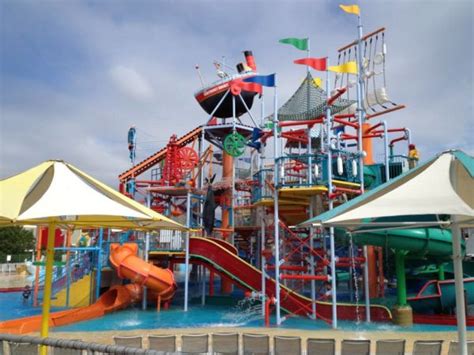 Win a Family 4 Pack of Tickets to Breakwater Beach Waterpark