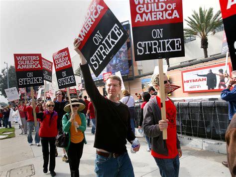 How did the 2007 writers' strike change Hollywood?