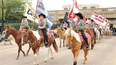 West Texas Fair & Rodeo parade still a go despite the rain | KTXS