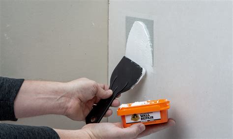 Gorilla GlueWall Repair Kit In Use 7 | Gorilla Glue