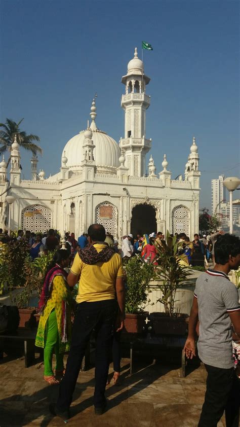 Haji Ali Dargah, Mumbai – Discovering India