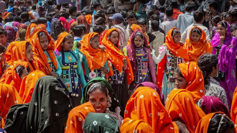 People and culture of Tribal Gujarat - LOUIS MONTROSE PHOTOGRAPHY