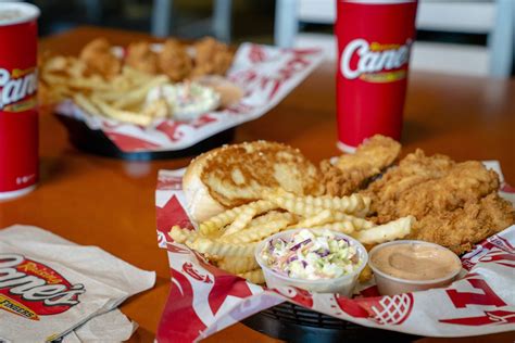 Raising Cane’s wants to open chicken finger shop in Enfield - masslive.com