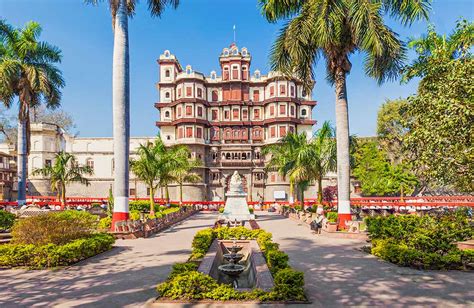 Top 34 Places to Visit in Indore: Location, Timings, Entry Fee