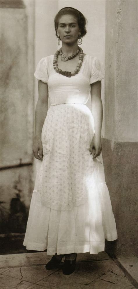 Rare Frida Kahlo Photos Show Frida Kahlo in the 1920s